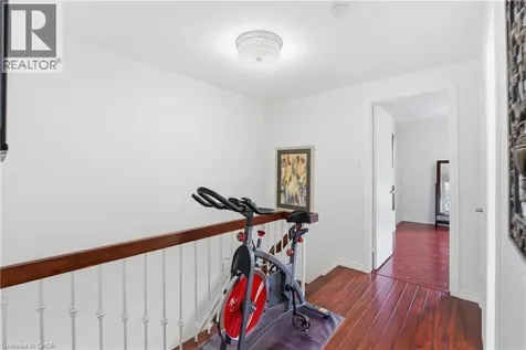 3027 Glencrest Road Burlington ON L7N 3K1