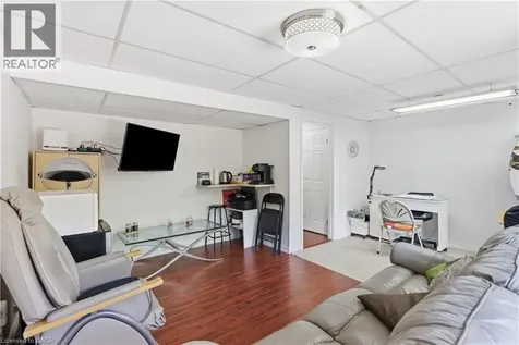 3027 Glencrest Road Burlington ON L7N 3K1