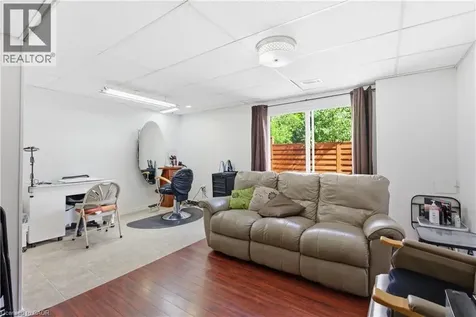 3027 Glencrest Road Burlington ON L7N 3K1