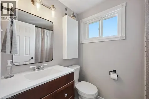 124 Sanderson Drive Guelph ON N1H 7L9