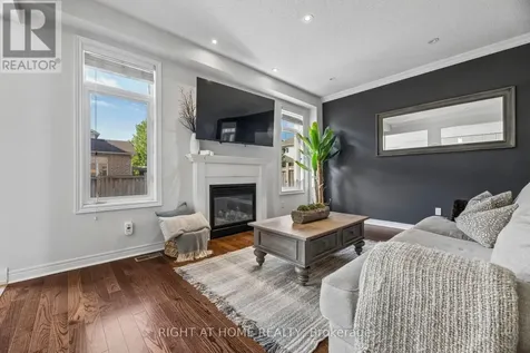 99 Hockley Avenue Clarington (bowmanville) ON L1C 0G4