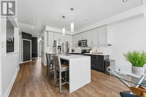 99 Hockley Avenue Clarington (bowmanville) ON L1C 0G4