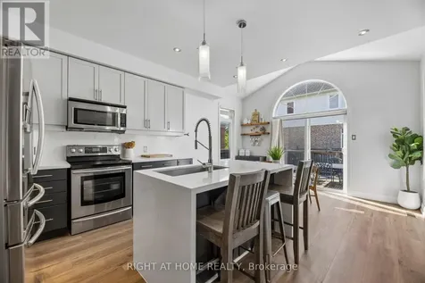 99 Hockley Avenue Clarington (bowmanville) ON L1C 0G4