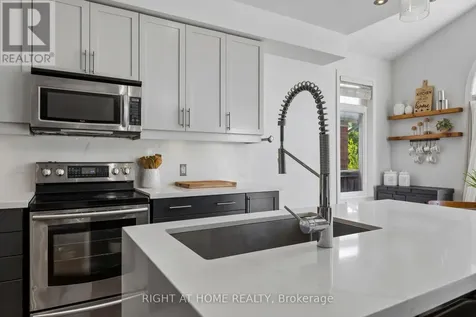 99 Hockley Avenue Clarington (bowmanville) ON L1C 0G4
