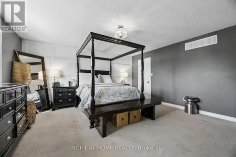 99 Hockley Avenue Clarington (bowmanville) ON L1C 0G4