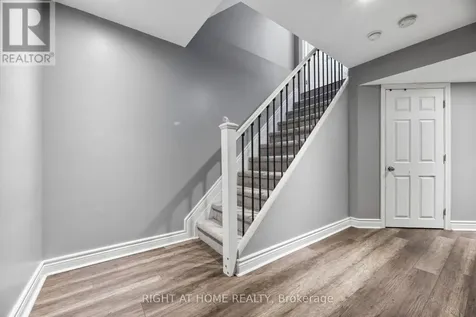 99 Hockley Avenue Clarington (bowmanville) ON L1C 0G4