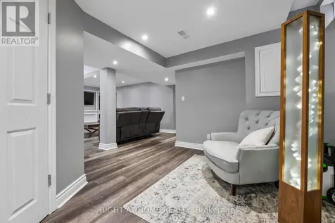 99 Hockley Avenue Clarington (bowmanville) ON L1C 0G4
