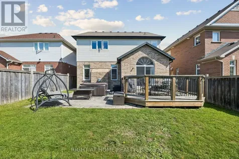 99 Hockley Avenue Clarington (bowmanville) ON L1C 0G4
