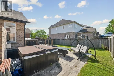 99 Hockley Avenue Clarington (bowmanville) ON L1C 0G4