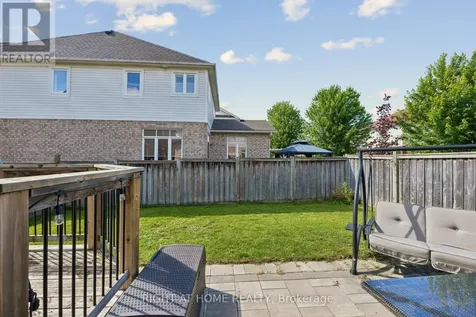99 Hockley Avenue Clarington (bowmanville) ON L1C 0G4