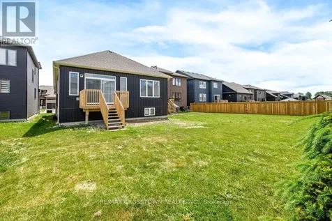 22 Simona Avenue Wasaga Beach ON L9Z 0L4