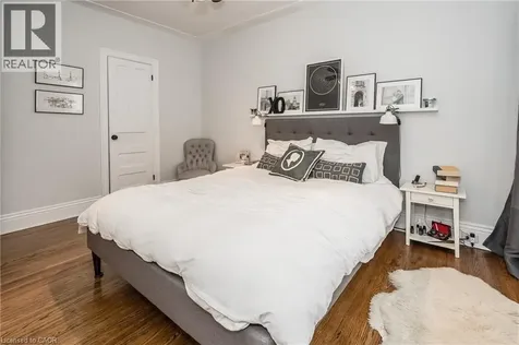 102 Ontario Avenue Hamilton ON L8N 2X2