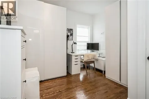 102 Ontario Avenue Hamilton ON L8N 2X2