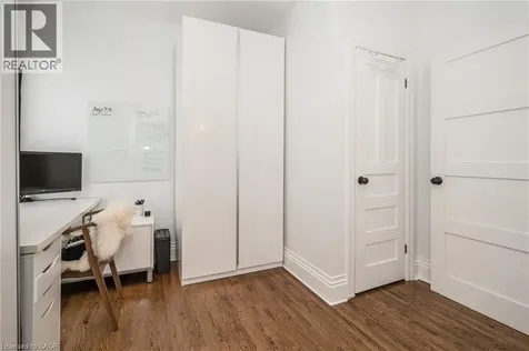 102 Ontario Avenue Hamilton ON L8N 2X2
