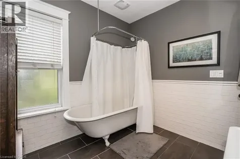 102 Ontario Avenue Hamilton ON L8N 2X2