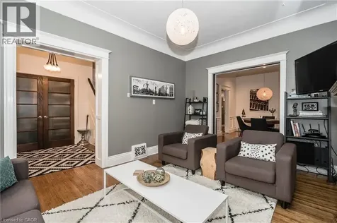 102 Ontario Avenue Hamilton ON L8N 2X2