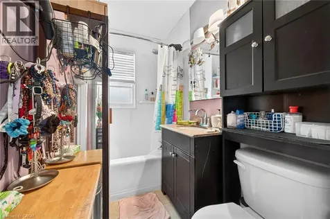 314 West 2nd Street Hamilton ON L9C 3H2
