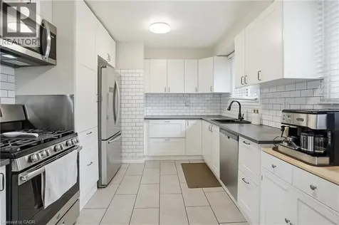 147 Manning Avenue Hamilton ON L9A 3E8