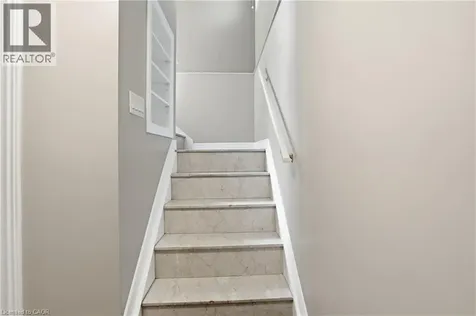 147 Manning Avenue Hamilton ON L9A 3E8