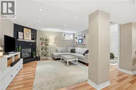 147 Manning Avenue Hamilton ON L9A 3E8
