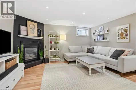 147 Manning Avenue Hamilton ON L9A 3E8