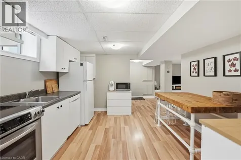 147 Manning Avenue Hamilton ON L9A 3E8