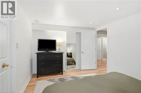 147 Manning Avenue Hamilton ON L9A 3E8