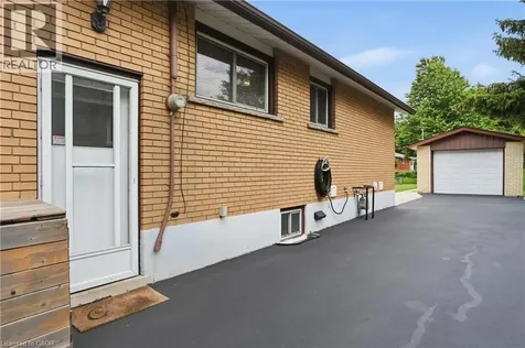 147 Manning Avenue Hamilton ON L9A 3E8