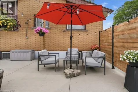 147 Manning Avenue Hamilton ON L9A 3E8