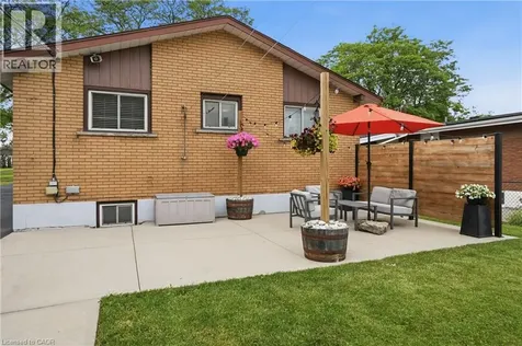 147 Manning Avenue Hamilton ON L9A 3E8