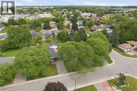 147 Manning Avenue Hamilton ON L9A 3E8