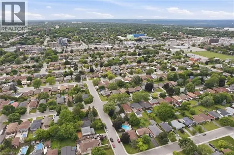 147 Manning Avenue Hamilton ON L9A 3E8