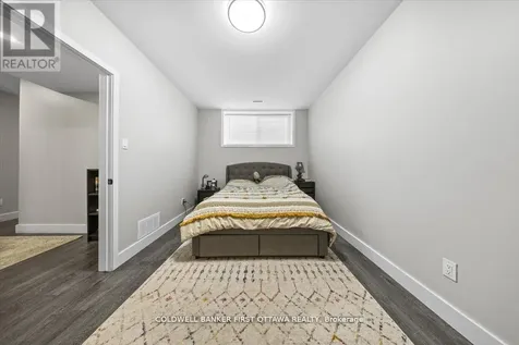25 Pennard Way Ottawa ON K1T 4C1