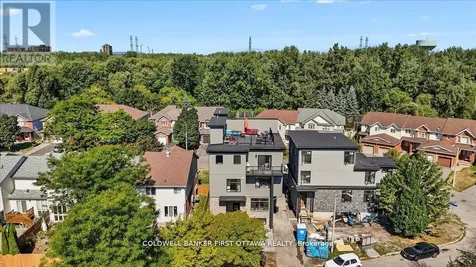 25 Pennard Way Ottawa ON K1T 4C1
