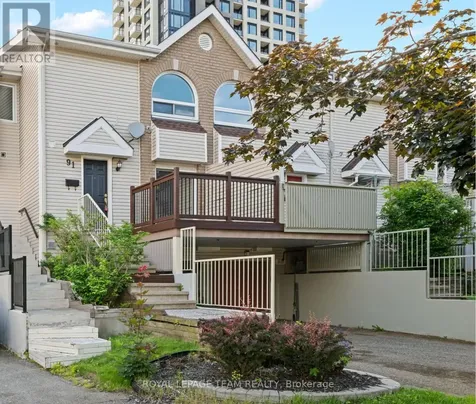91 Thornbury Crescent Ottawa ON K2G 6C4