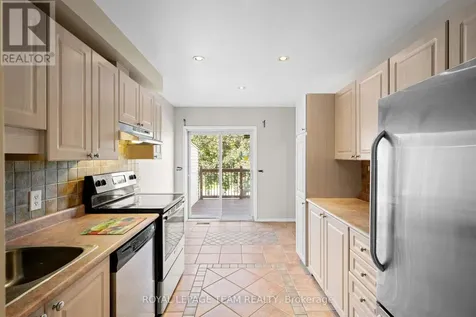 91 Thornbury Crescent Ottawa ON K2G 6C4