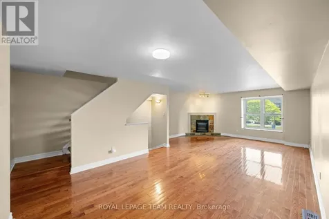 91 Thornbury Crescent Ottawa ON K2G 6C4
