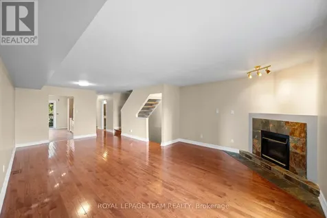 91 Thornbury Crescent Ottawa ON K2G 6C4