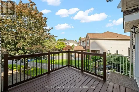 91 Thornbury Crescent Ottawa ON K2G 6C4