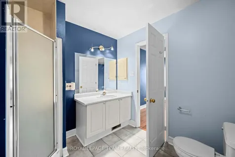 91 Thornbury Crescent Ottawa ON K2G 6C4