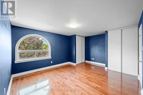91 Thornbury Crescent Ottawa ON K2G 6C4