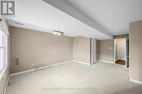 91 Thornbury Crescent Ottawa ON K2G 6C4