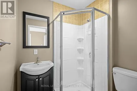 91 Thornbury Crescent Ottawa ON K2G 6C4