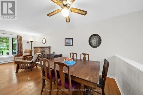 11 Springdale Crescent Ottawa ON K2H 5T7