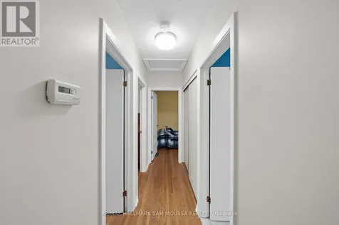 11 Springdale Crescent Ottawa ON K2H 5T7