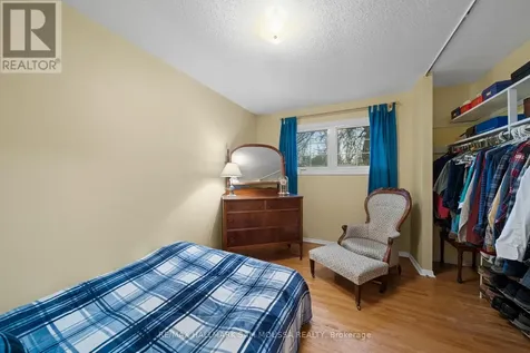 11 Springdale Crescent Ottawa ON K2H 5T7