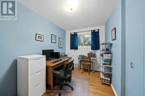 11 Springdale Crescent Ottawa ON K2H 5T7