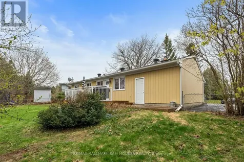 11 Springdale Crescent Ottawa ON K2H 5T7