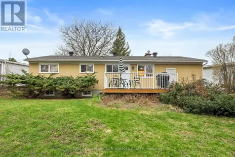 11 Springdale Crescent Ottawa ON K2H 5T7
