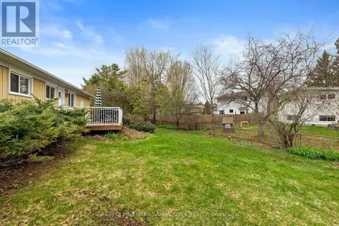 11 Springdale Crescent Ottawa ON K2H 5T7